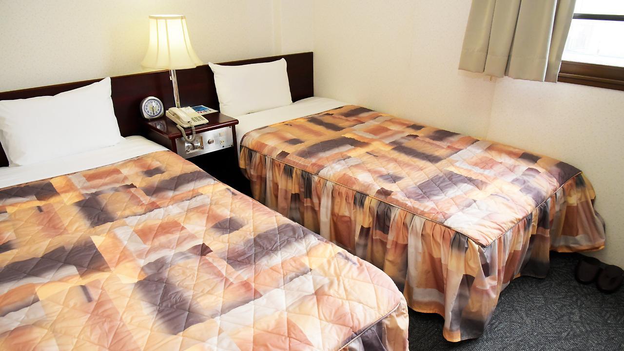 Business Hotel Shuttle Kumamoto Esterno foto