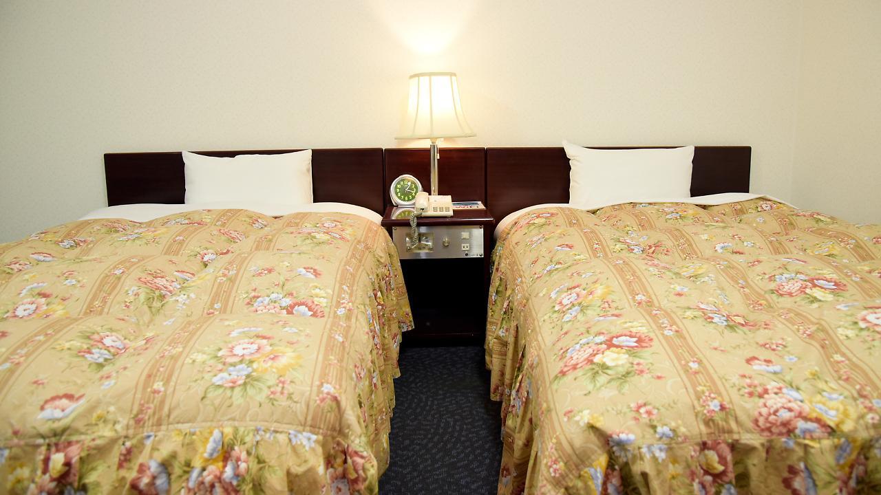 Business Hotel Shuttle Kumamoto Esterno foto