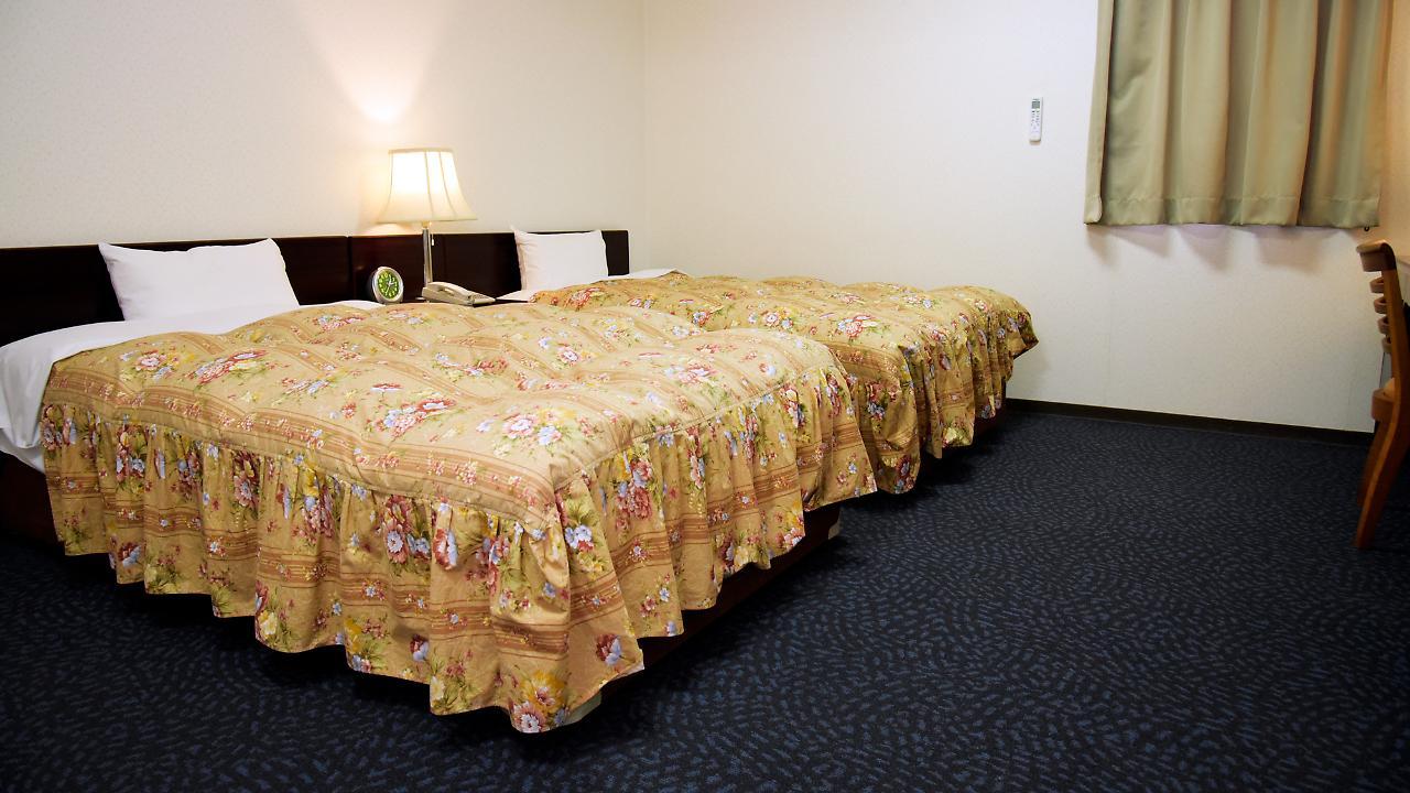 Business Hotel Shuttle Kumamoto Esterno foto